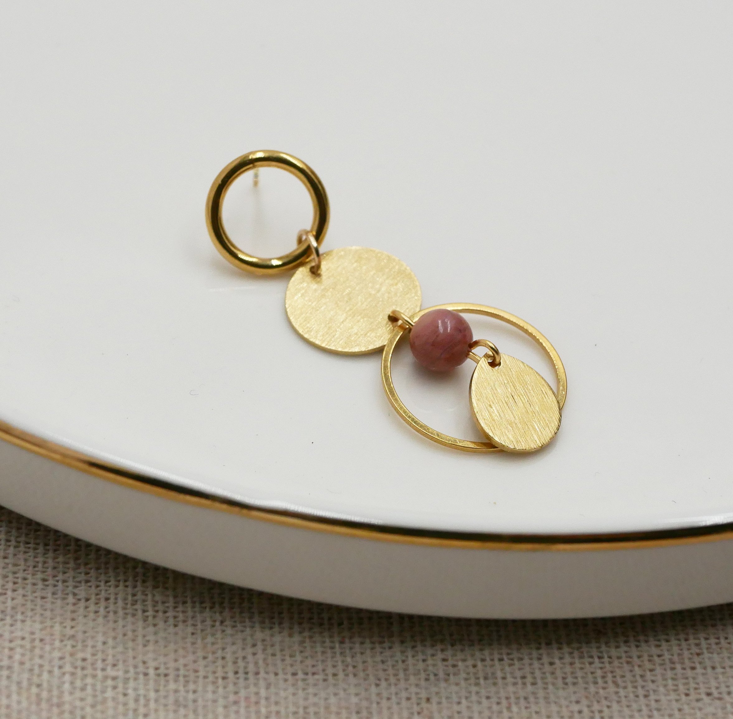 Solo earring with gold hoops and rounds and pink Rhodonite pearl