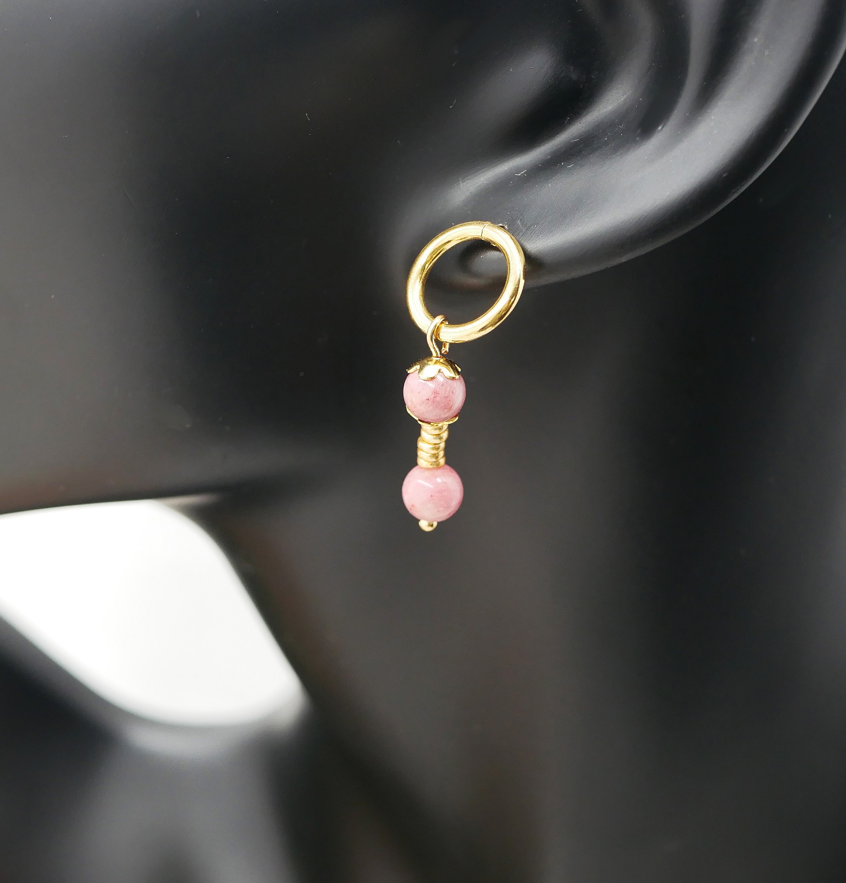 Solo earring with pink Rhodonite pearls and large gold hoop