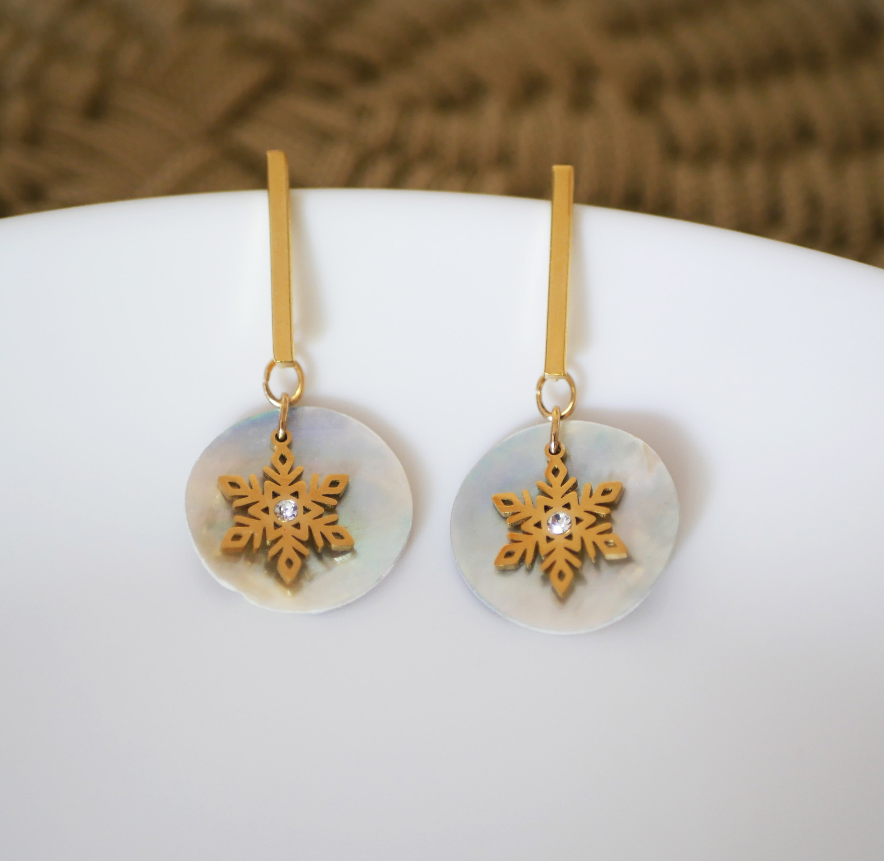 Earrings "Les nacrées" collection golden flakes