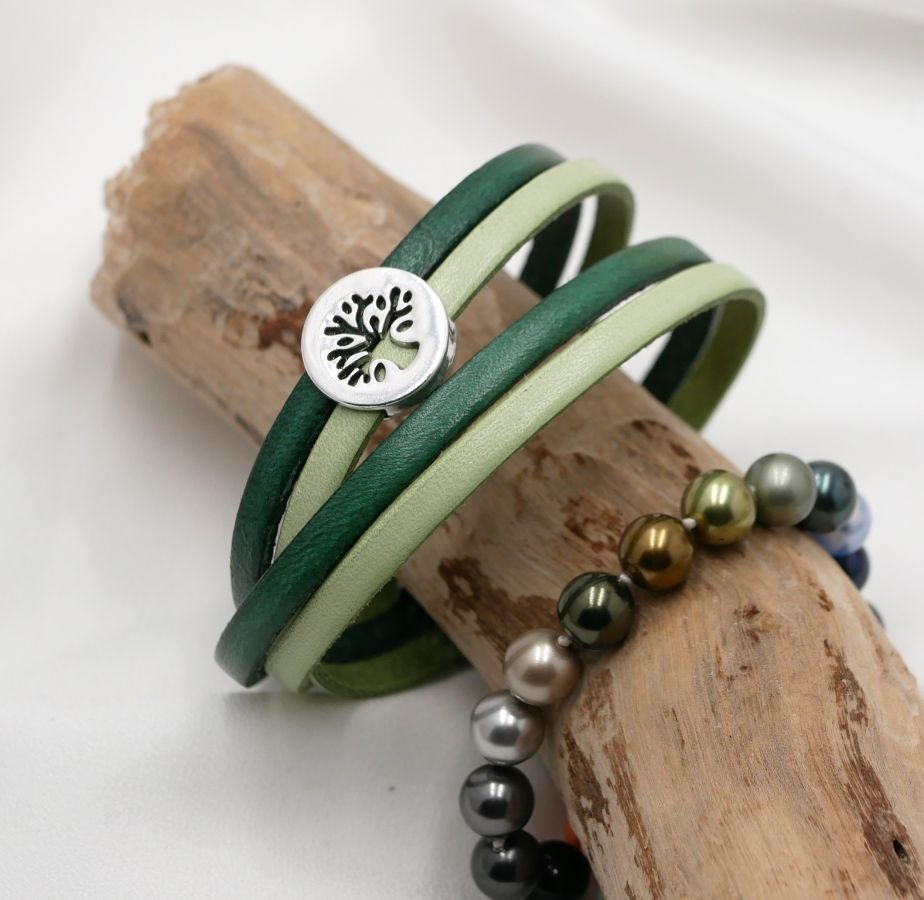 Tree of life bracelet on double leather personalized by engraving