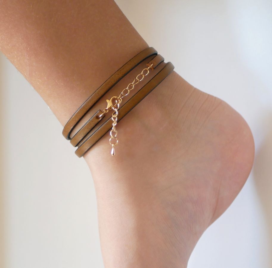 Customizable fine leather ankle bracelet 3 turns