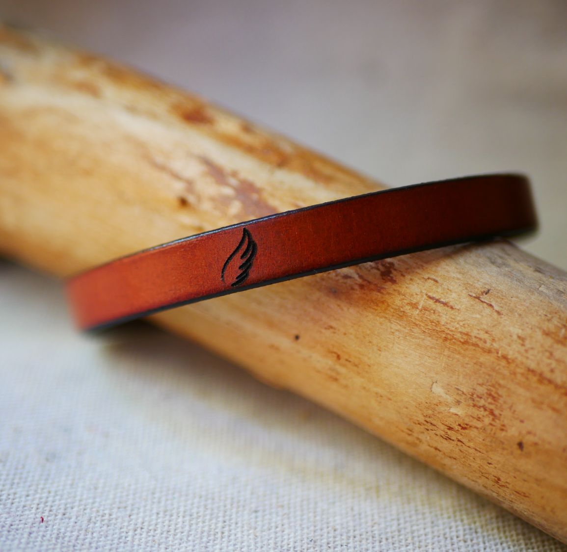 Leather bracelet for communion or baptism personalized with the first name 