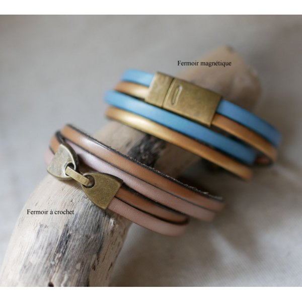 Double leather bracelet in duo decorated with a bronze turtle vielli