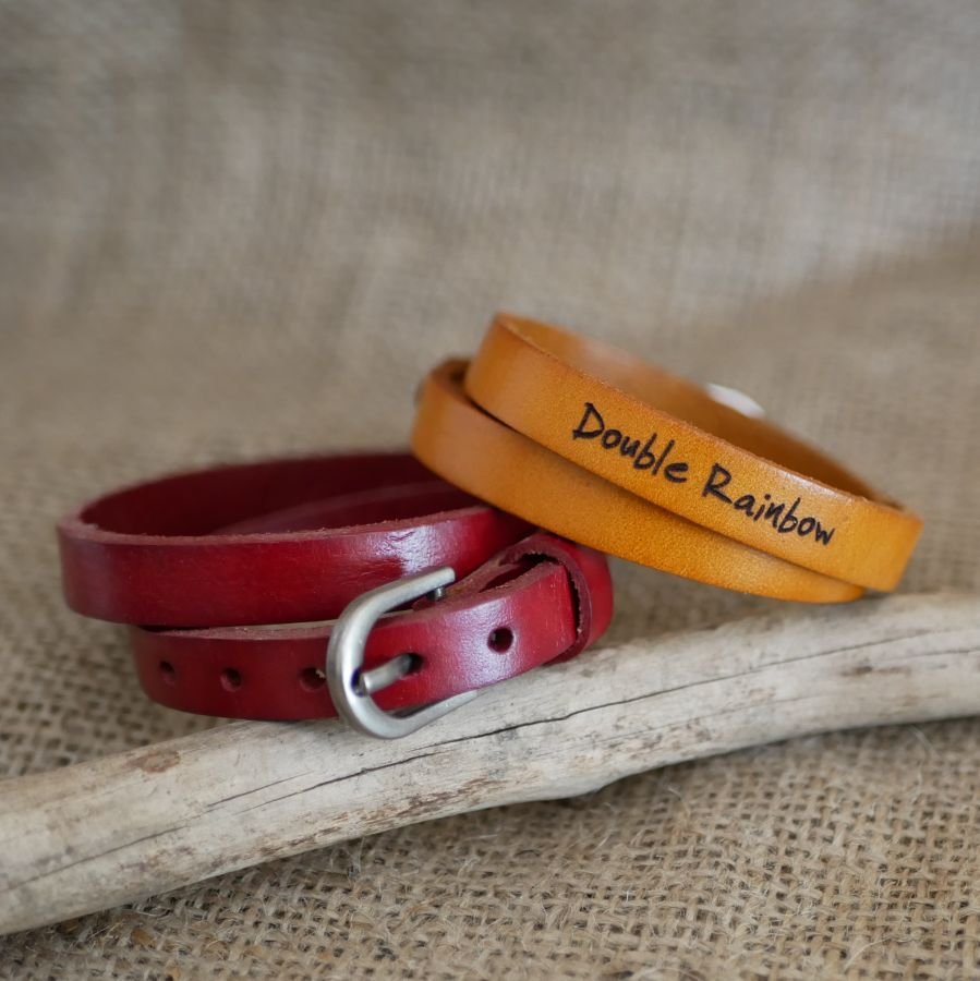 Leather bracelet double turn camel Engraved mixed