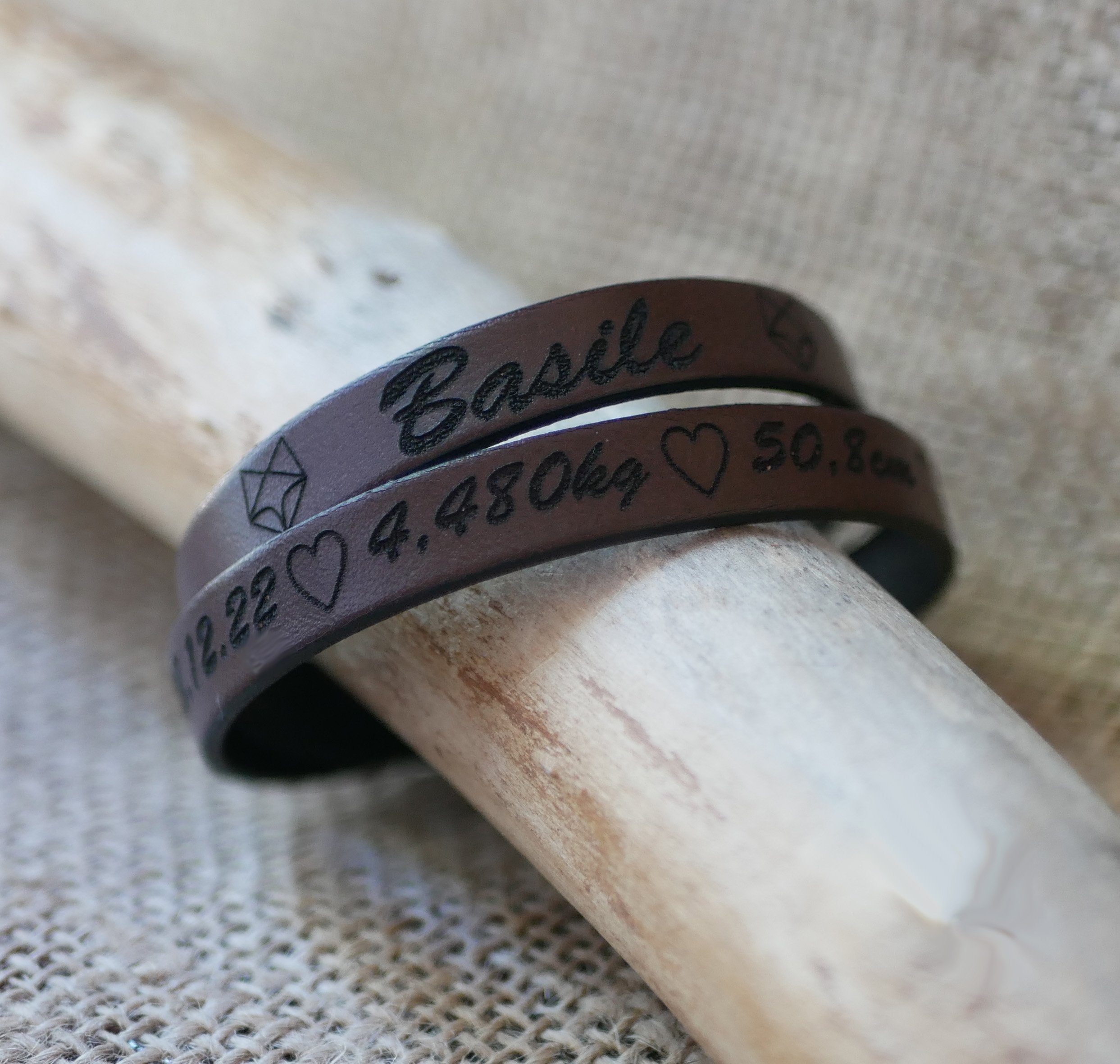 Daddy's double-turn leather bracelet customizable by engraving