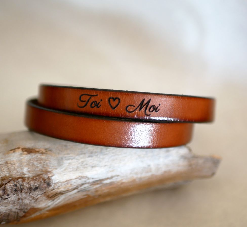 Leather bracelet double turns man or woman customizable by engraving