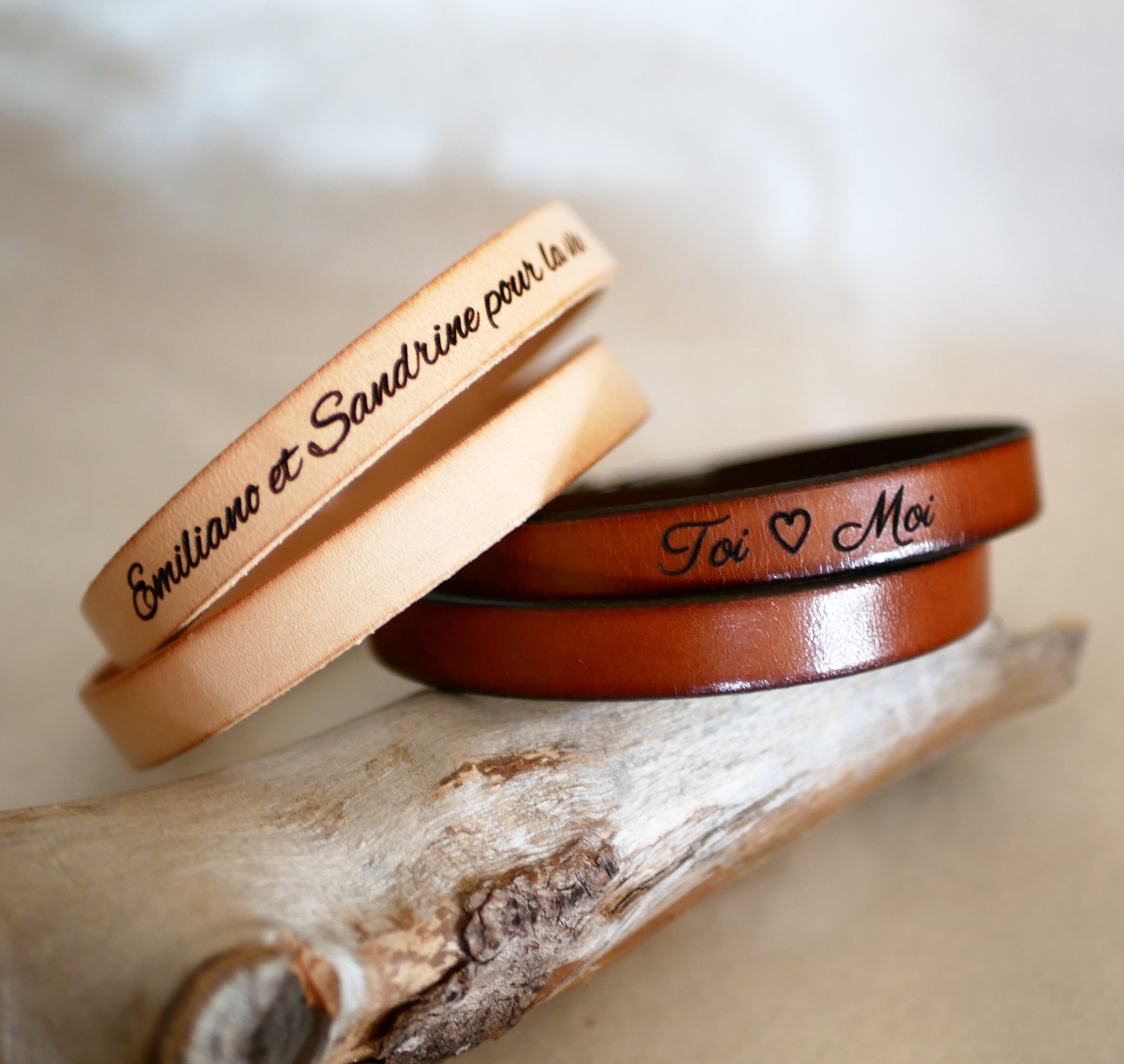 Leather bracelet for men customizable by engraving