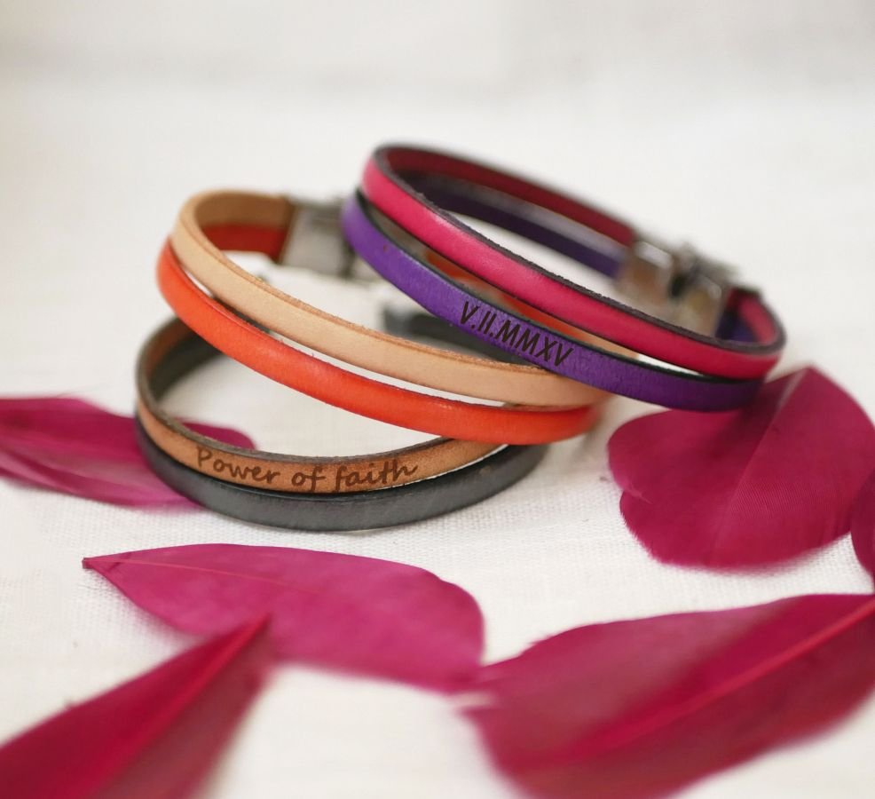 Customizable double color leather bracelet for men or women