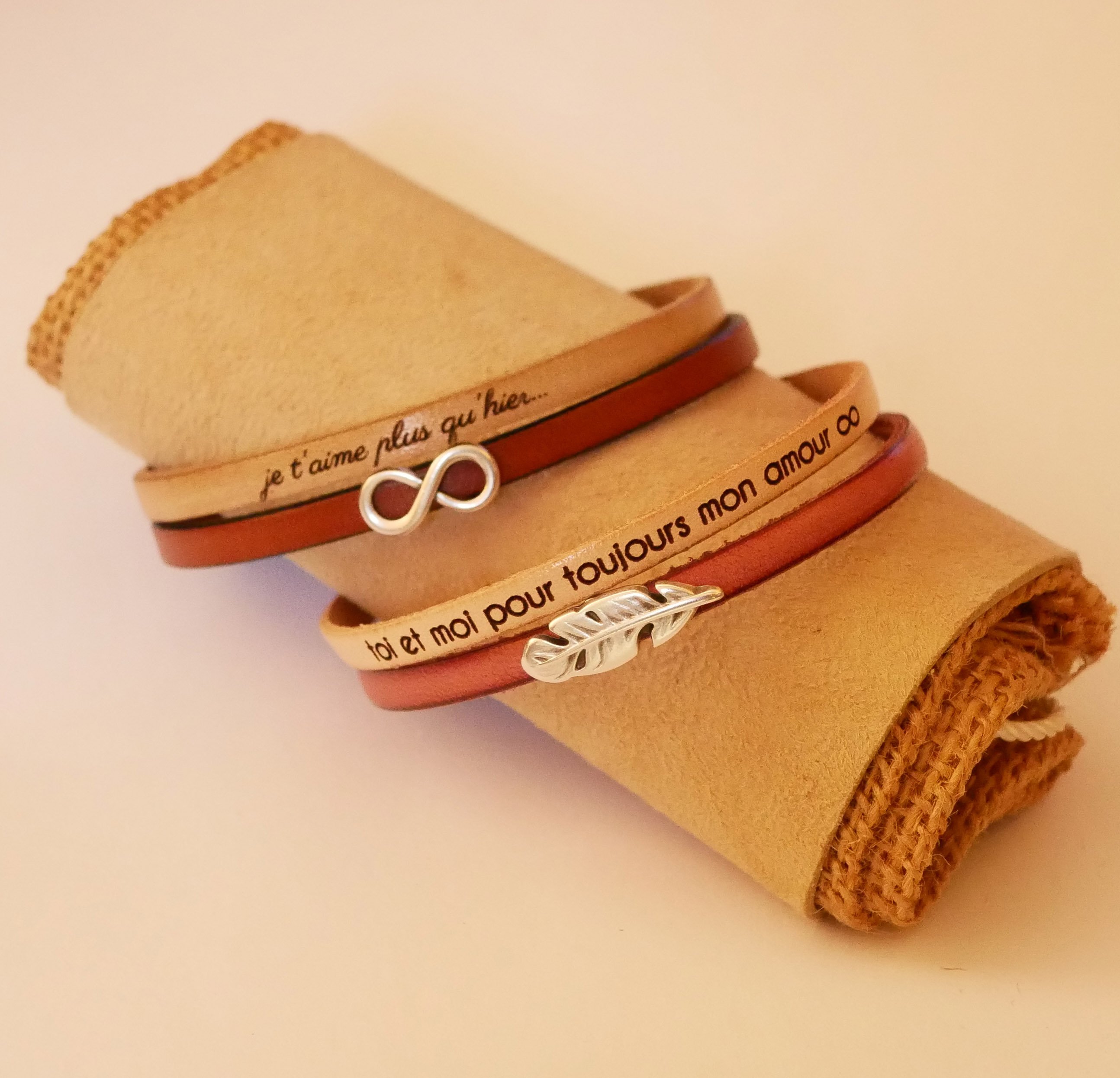 Leather duo bracelet to personalize with a heart, star or infinity loop