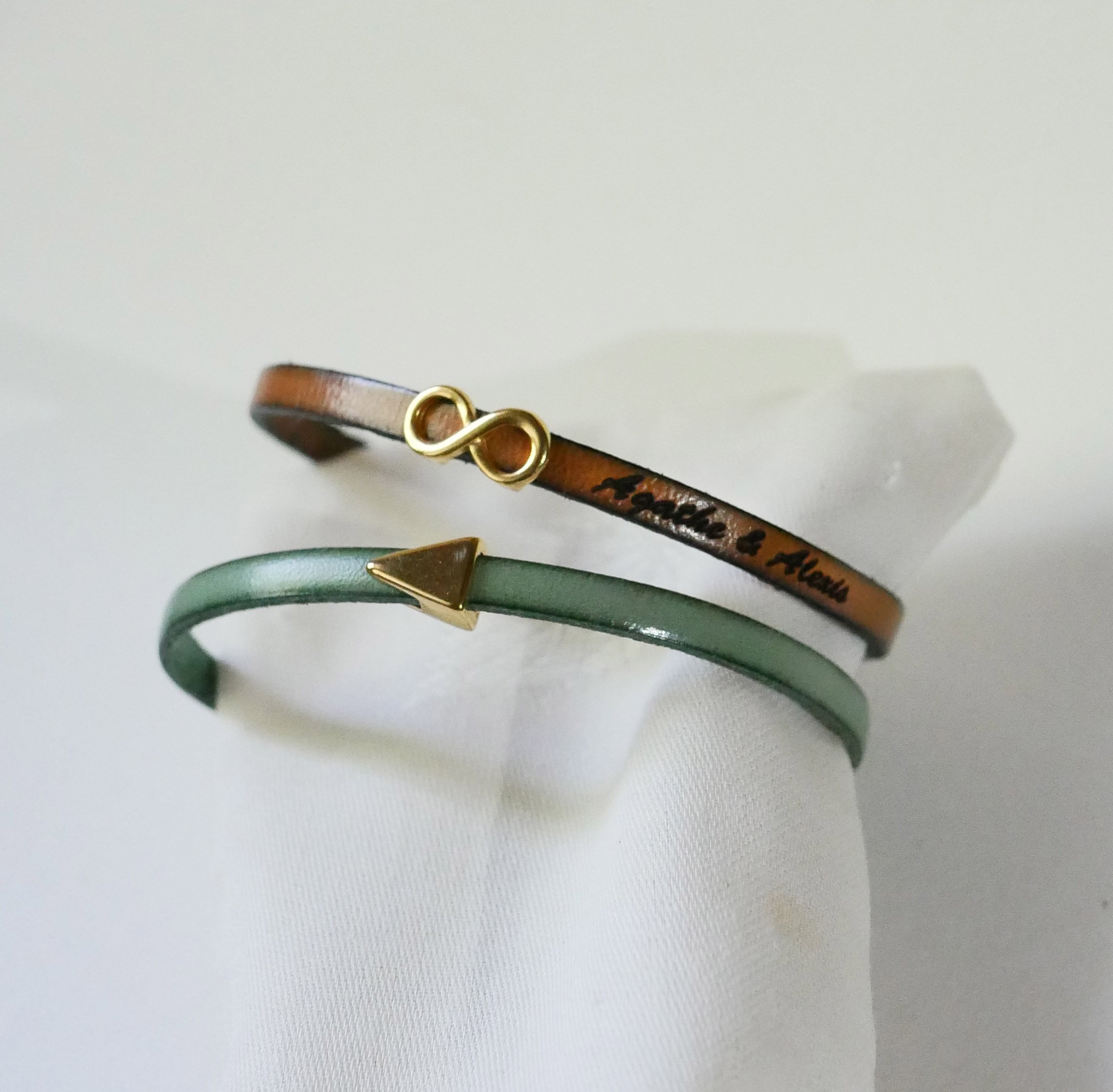 Women's leather bracelet with gold buckle of your choice to customize