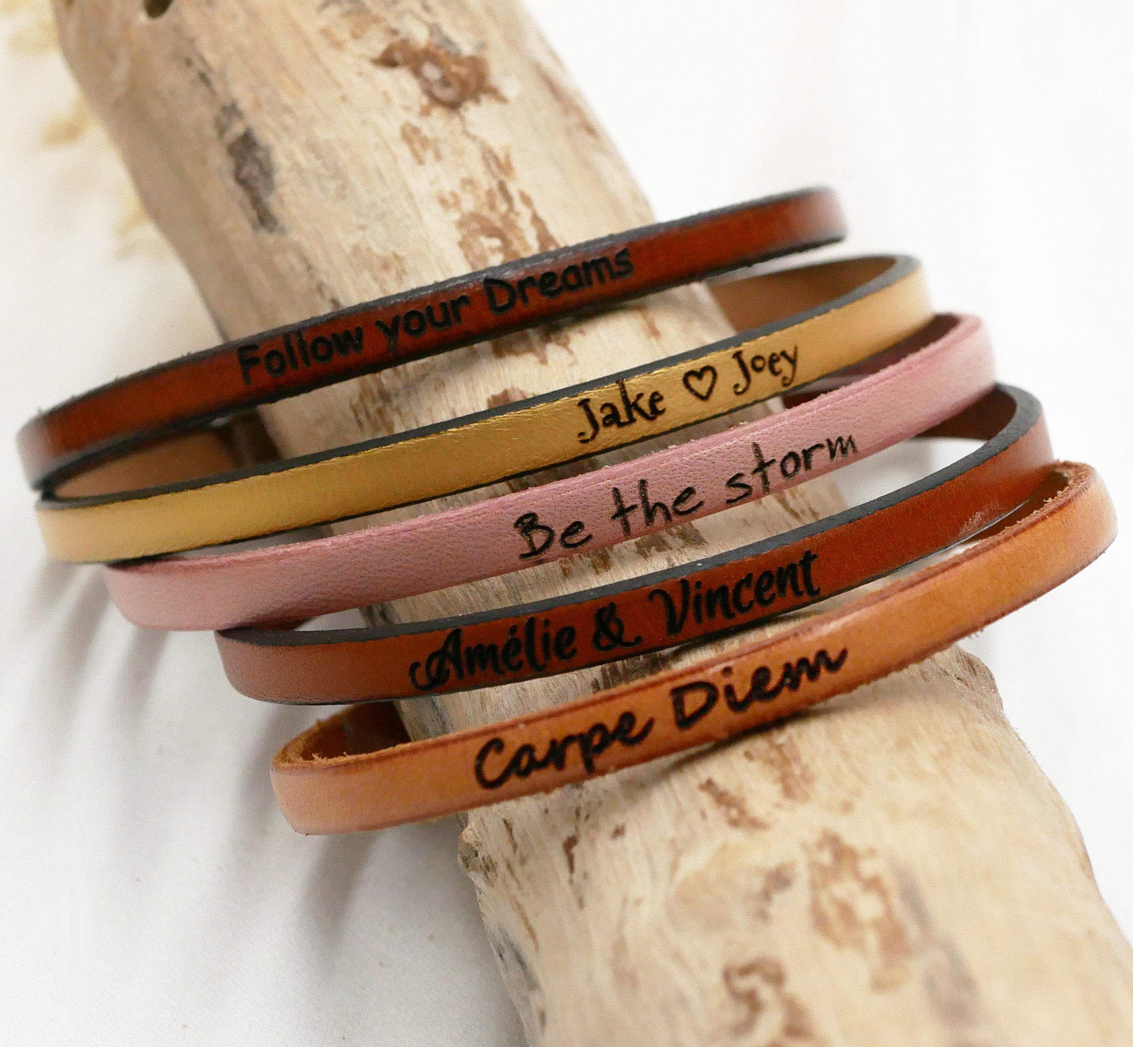 Leather bracelet with magnetic clasp personalized by engraving for men or women