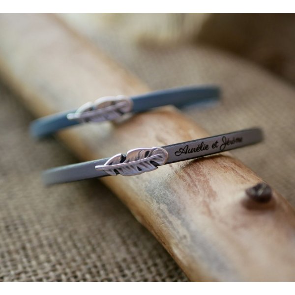 Leather girl bracelet with feather to personalize by engraving 