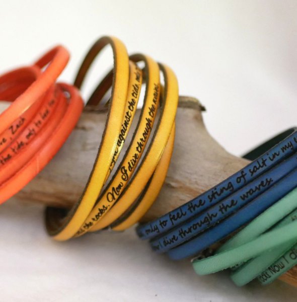 Fine leather 5-turn bracelet for men or women engraved with first names