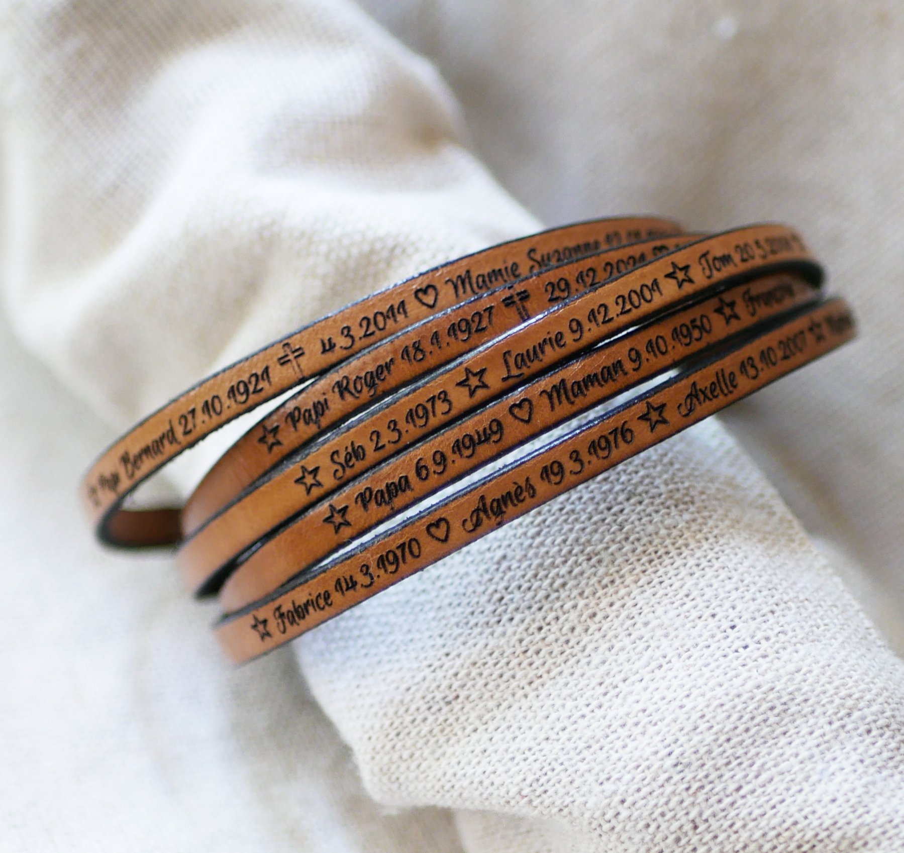 Fine leather 5-turn bracelet for men or women engraved with first names