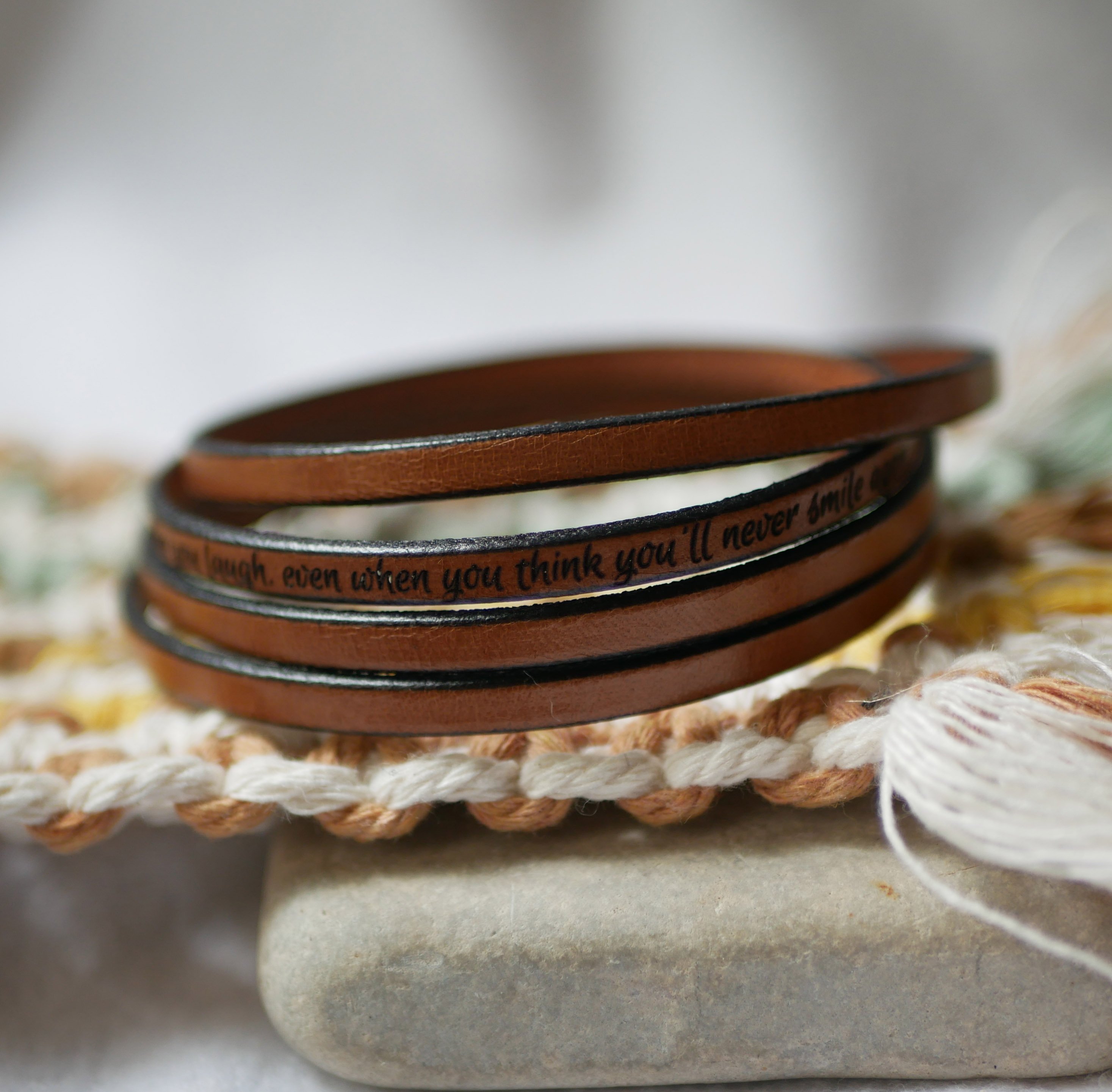 4-turn leather bracelet personalized by engraving