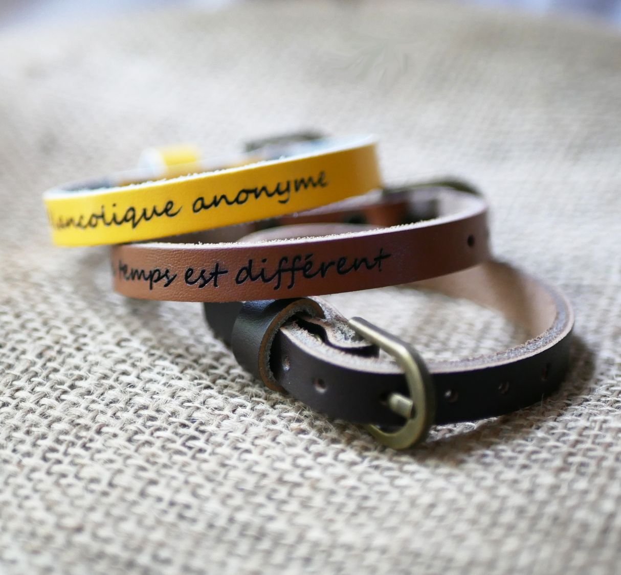 Engraved leather bracelet single turn to personalize mixed adult child