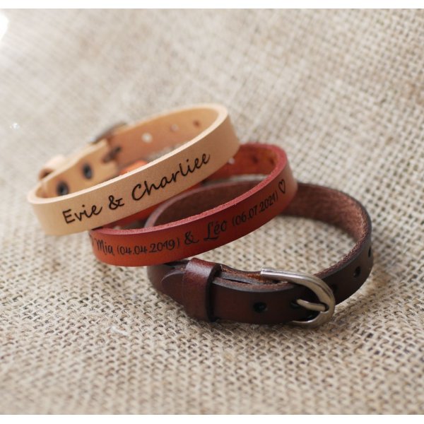 Engraved leather bracelet with silver buckle to be personalized by engraving