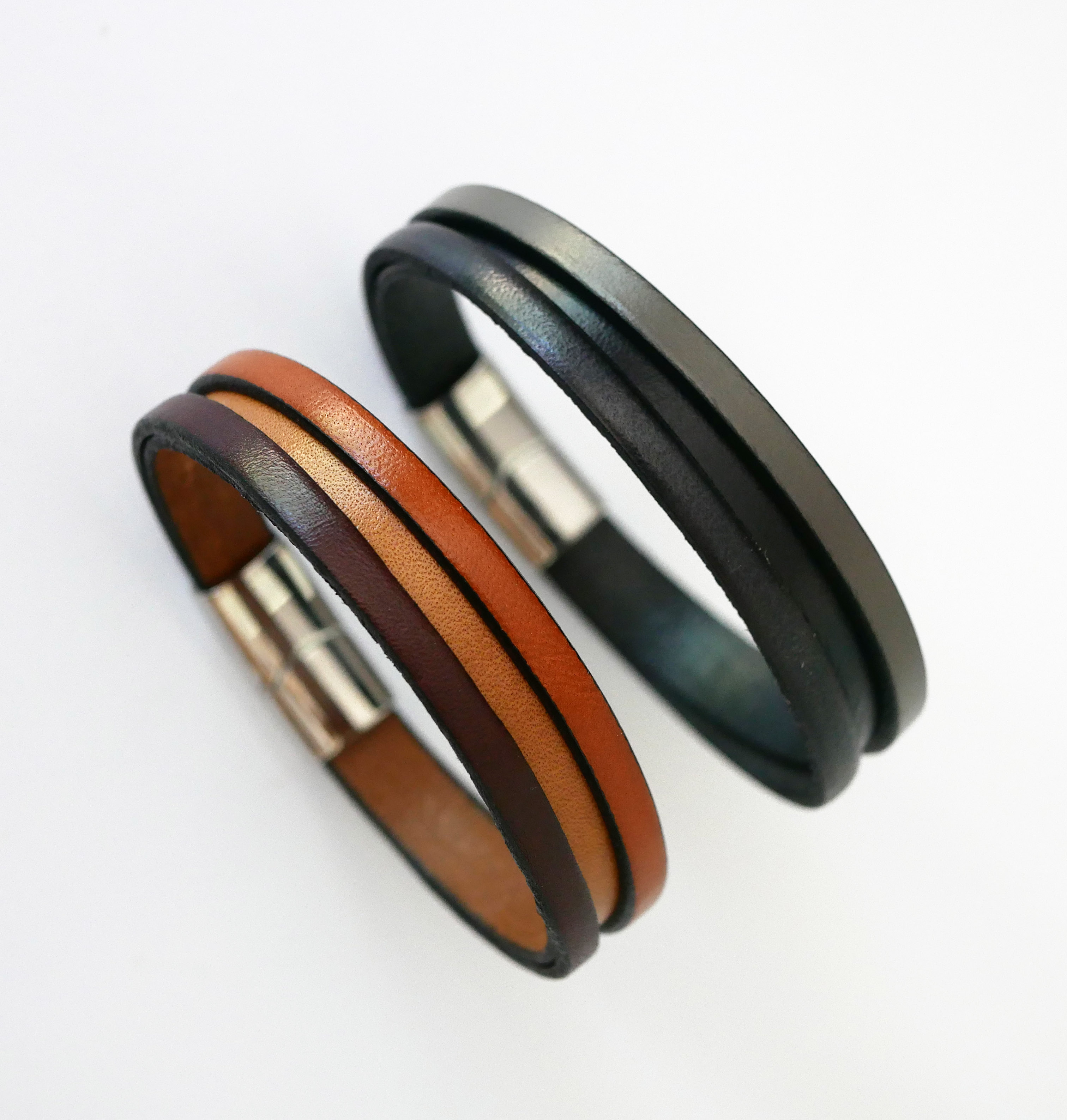 Two-tone men's leather bracelet with hidden engraved message