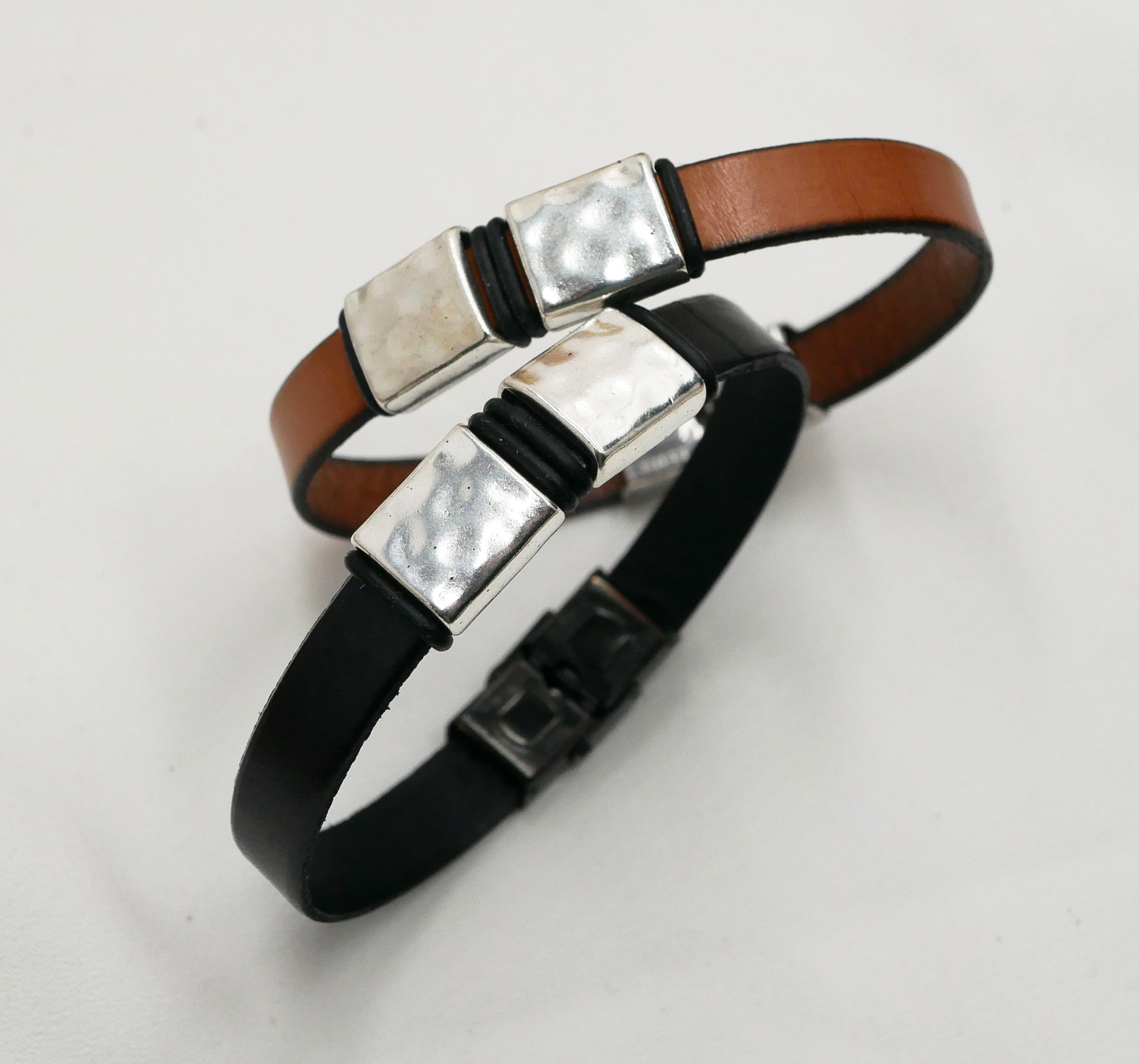 Men's leather bracelet with hammered metal squares to personalize