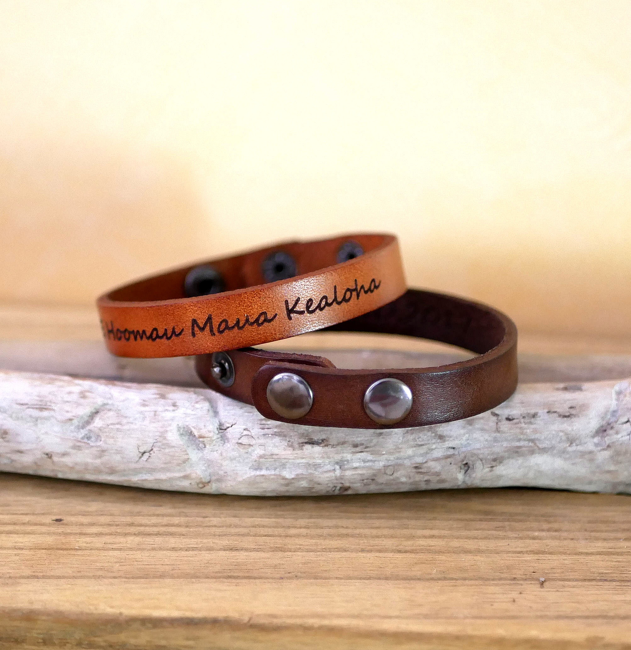 Custom engraved dark brown leather strap Mixed with snap fasteners
