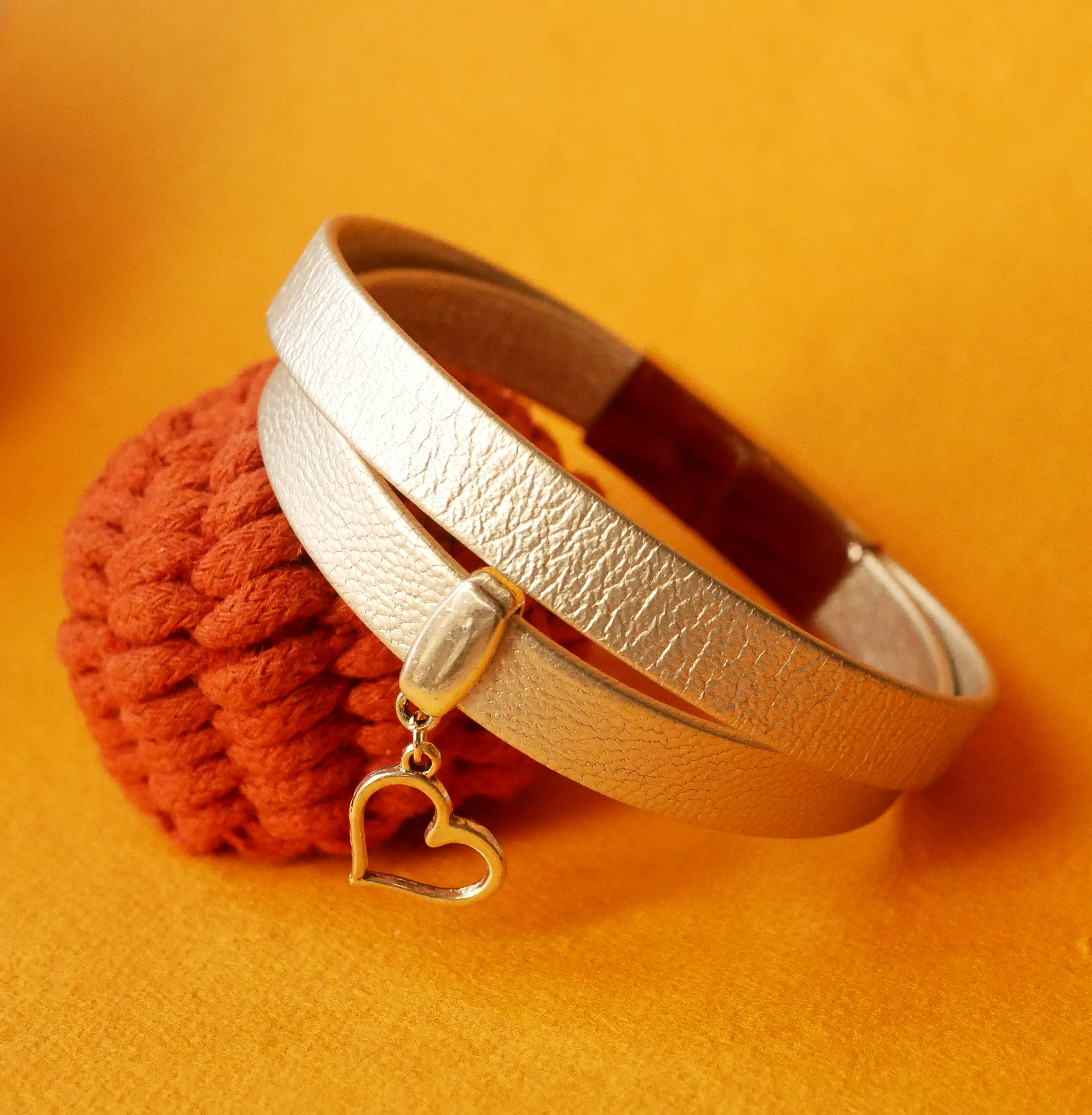 Double supple silver-plated leather strap with choice of pendants