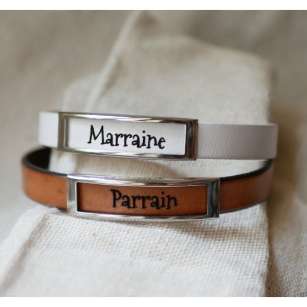 Leather strap with stainless steel frame engraved with a first name or a word 