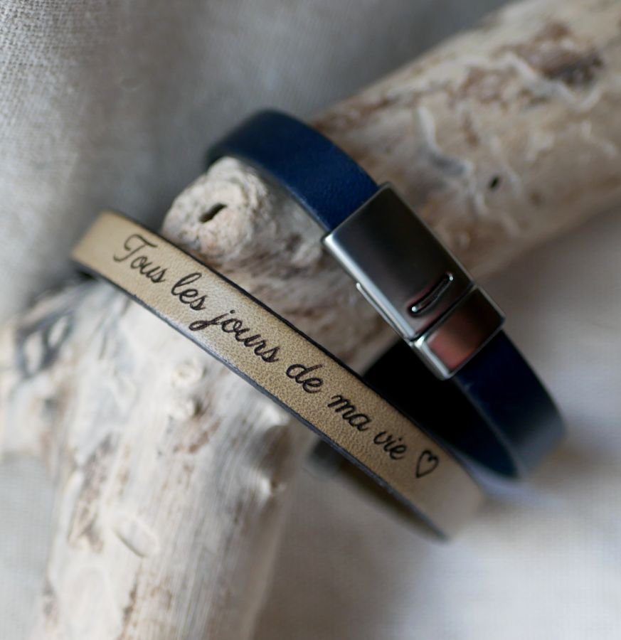 Leather bracelet to personalize by engraving magnetic clasp dark gray