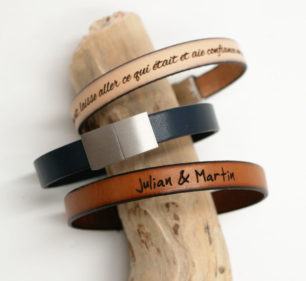 Leather bracelet to customize by engraving elegant magnetic clasp