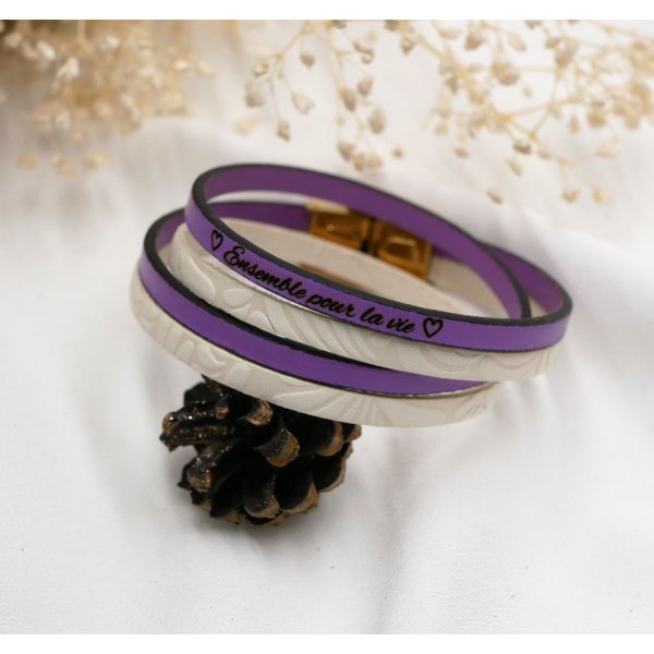 Double white leather bracelet with relief and color of your choice to be personalized by engraving