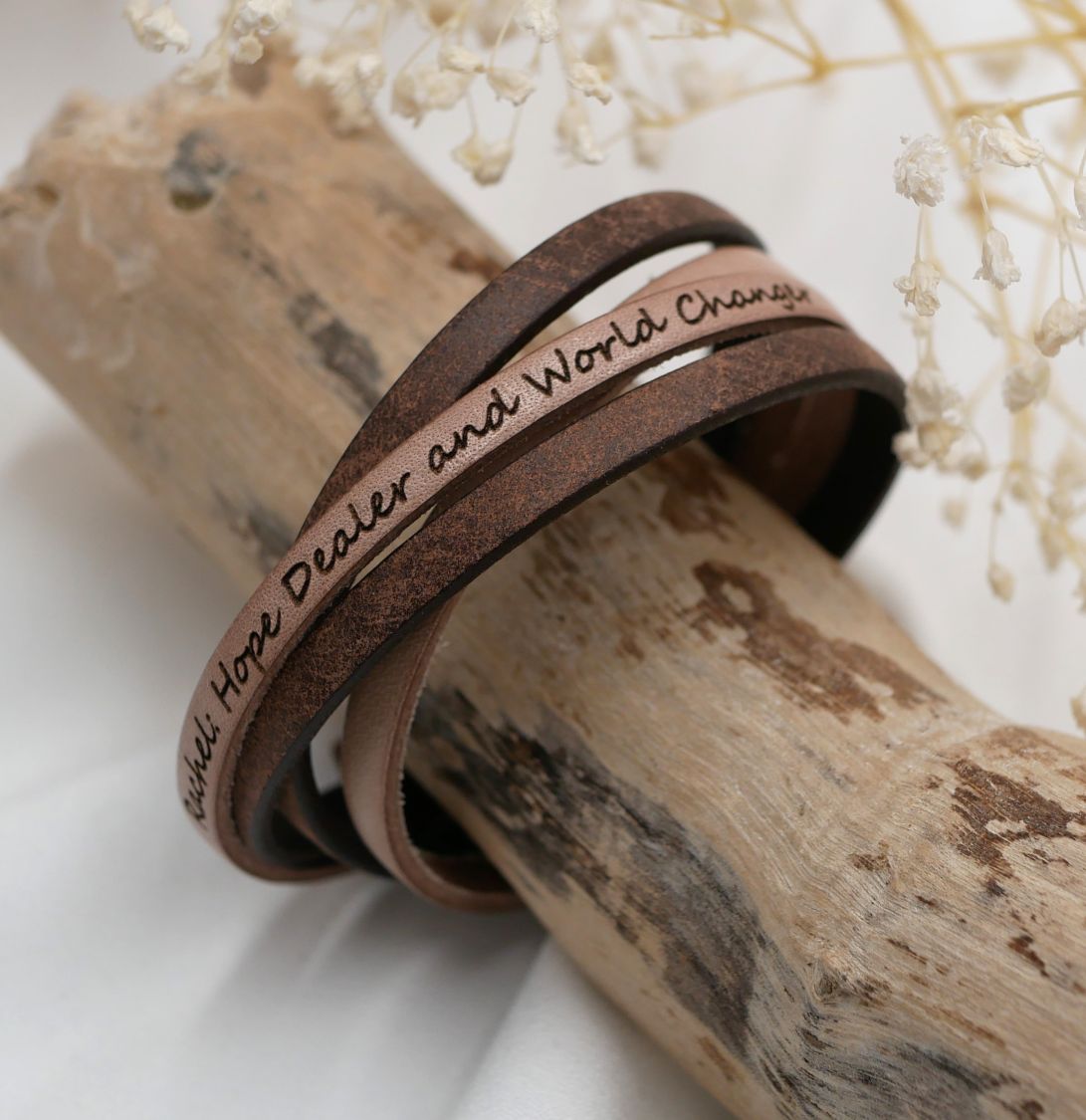 Double leather bracelet vintage brown and a color of your choice to customize by engraving