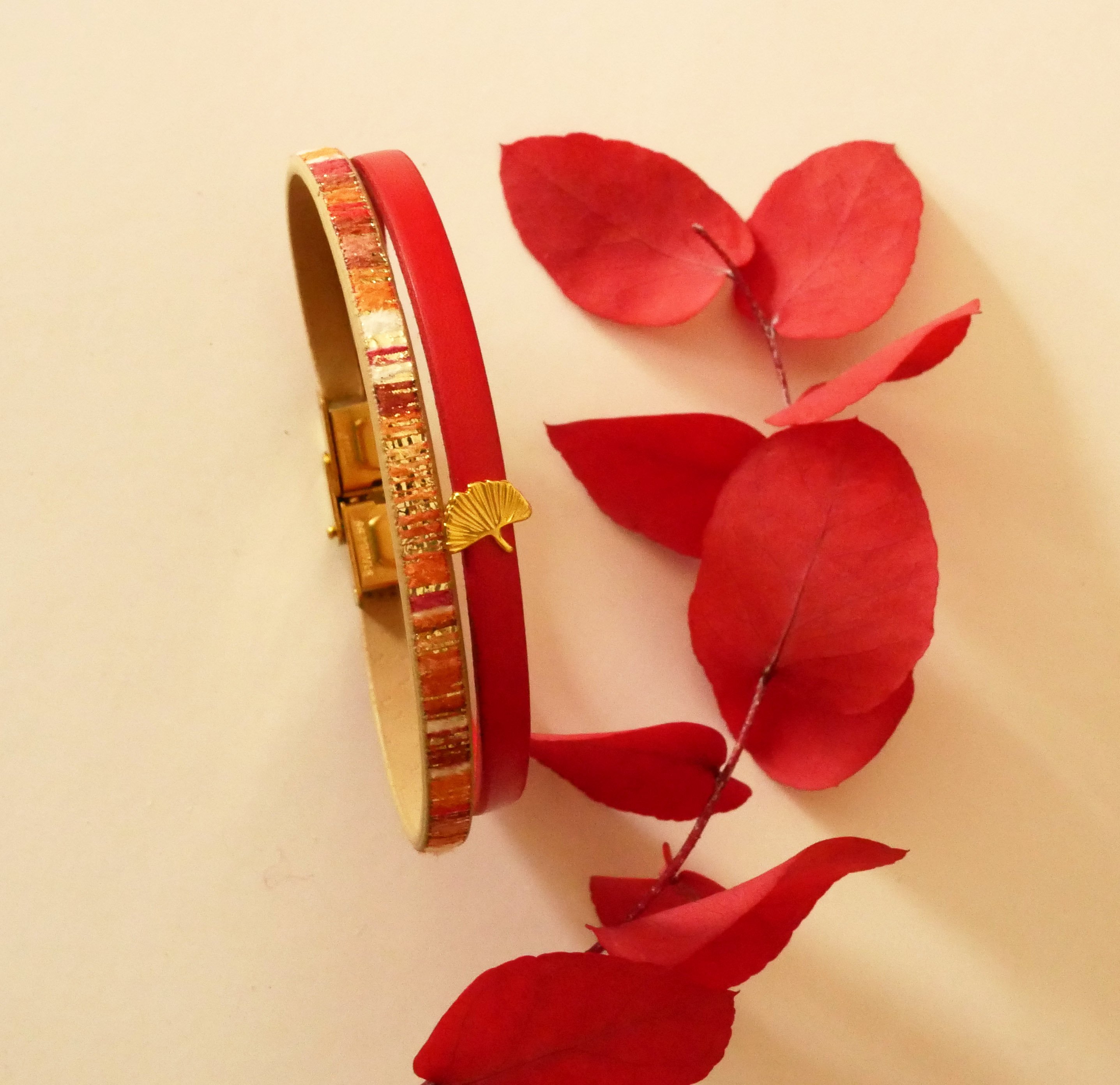 Rouget leather duo bracelet with golden glitter and Gingko decoration  