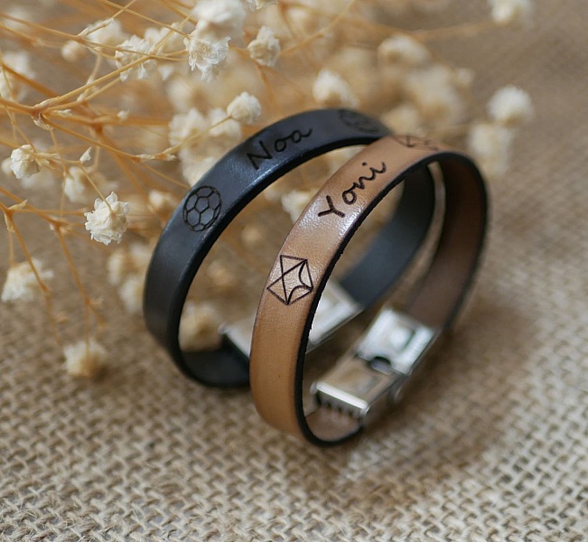 Personalized leather bracelet for children engraved first name framed with drawings of your choice