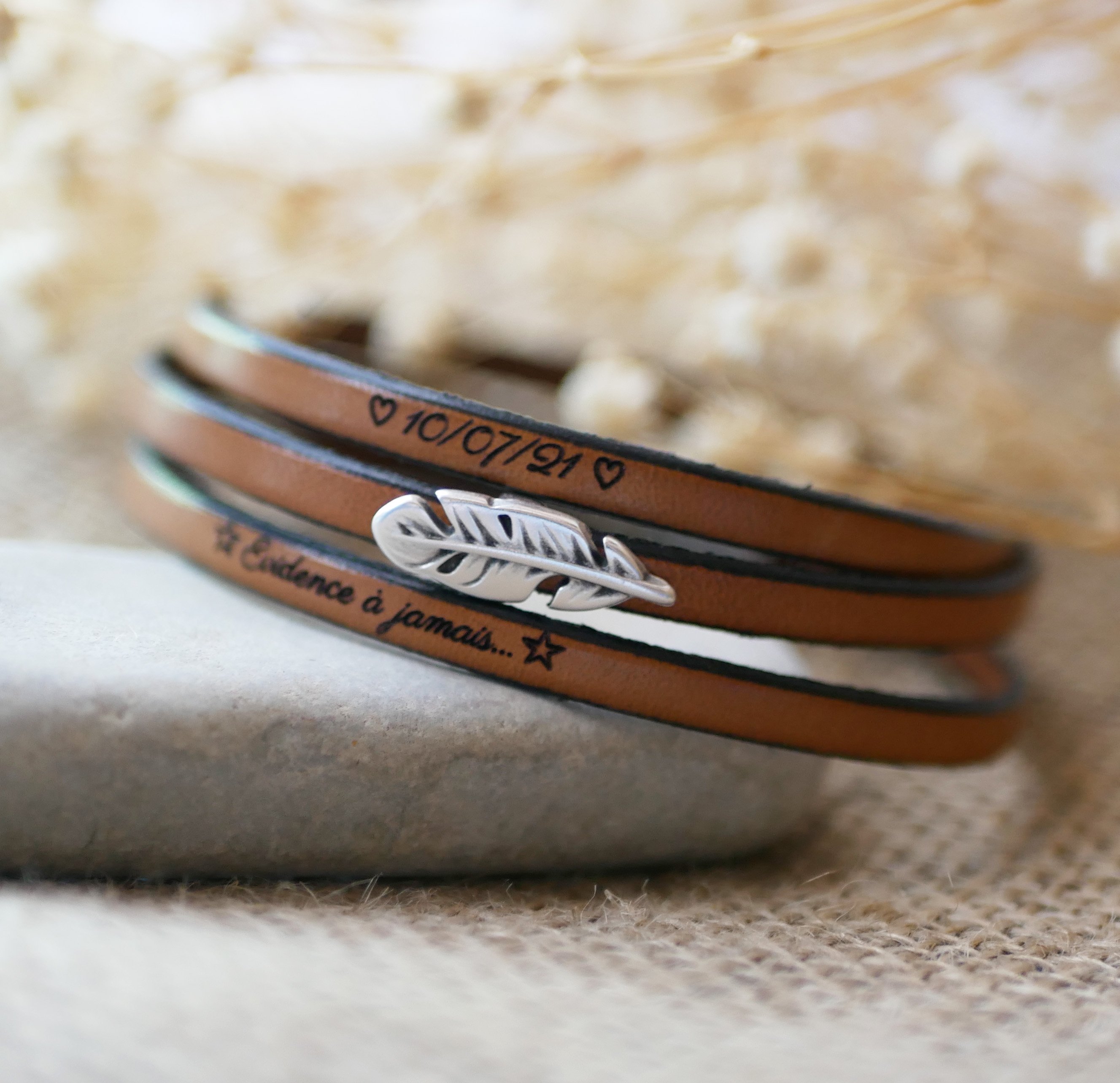 Leather bracelet woman bohemian decoration feather 3 turns customizable
