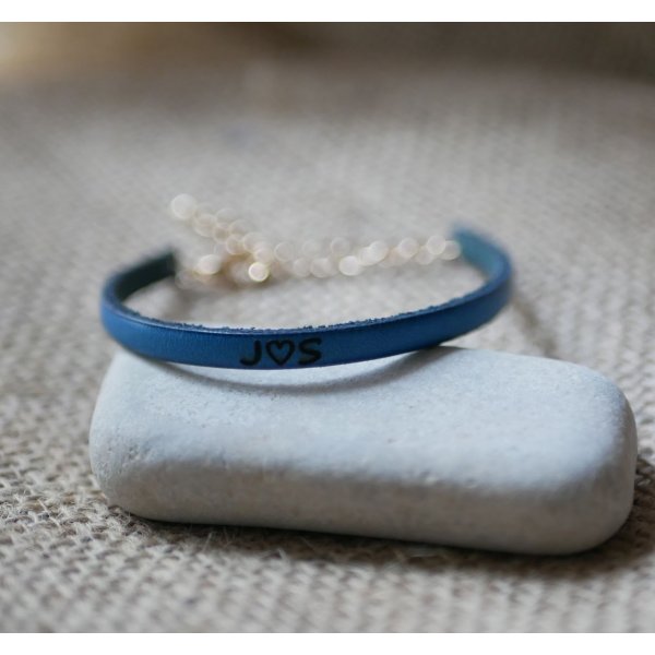 Leather bracelet woman to personalize by engraving with gold chain