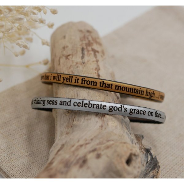 Leather bracelet woman to personalize by engraving with gold chain