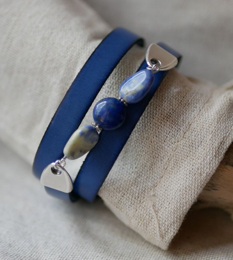 Leather and pearls bracelet woman Lapis Lazuli blue triple turns to personalize 