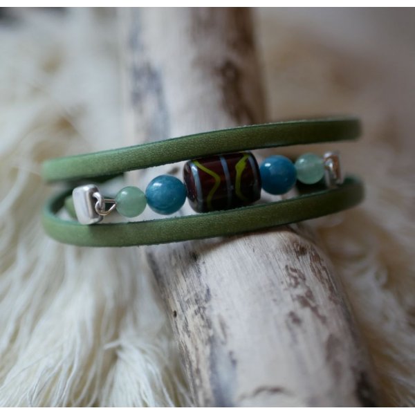 Turquoise green leather and Ceramic beads bracelet for women, to personalize 