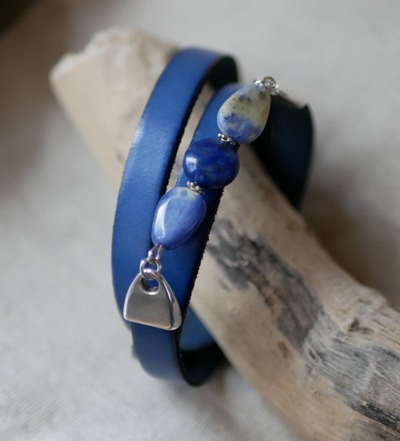 Leather and pearls bracelet woman Lapis Lazuli blue triple turns to personalize 