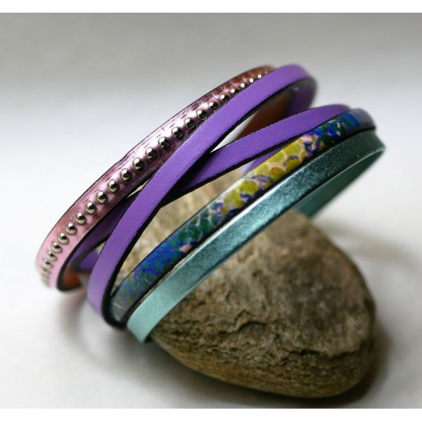 Pink leather bracelet with silver beads 