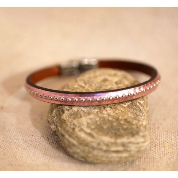 Pink leather bracelet with silver beads 
