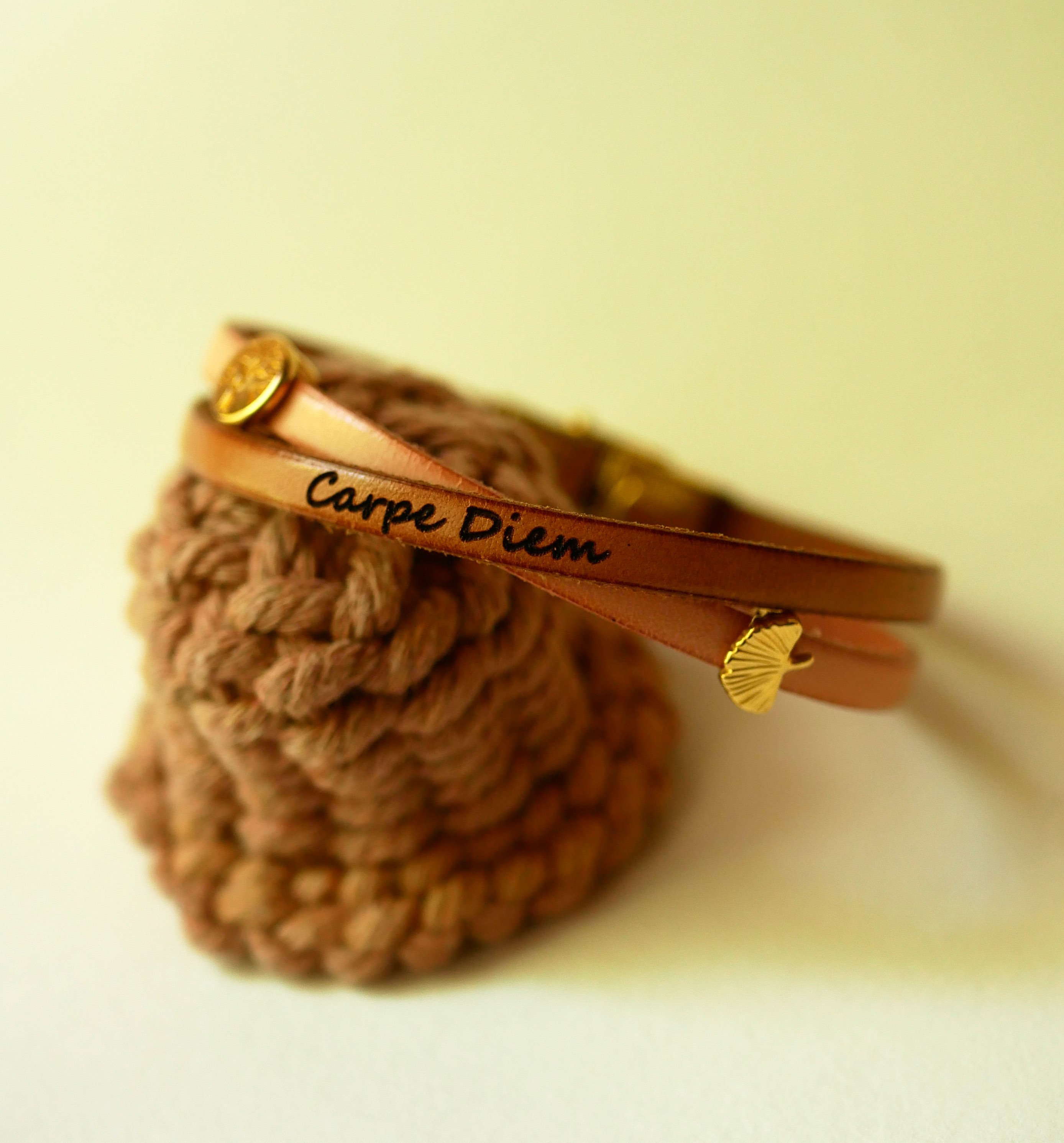 Woman's gold-plated Twist leather duo bracelet 