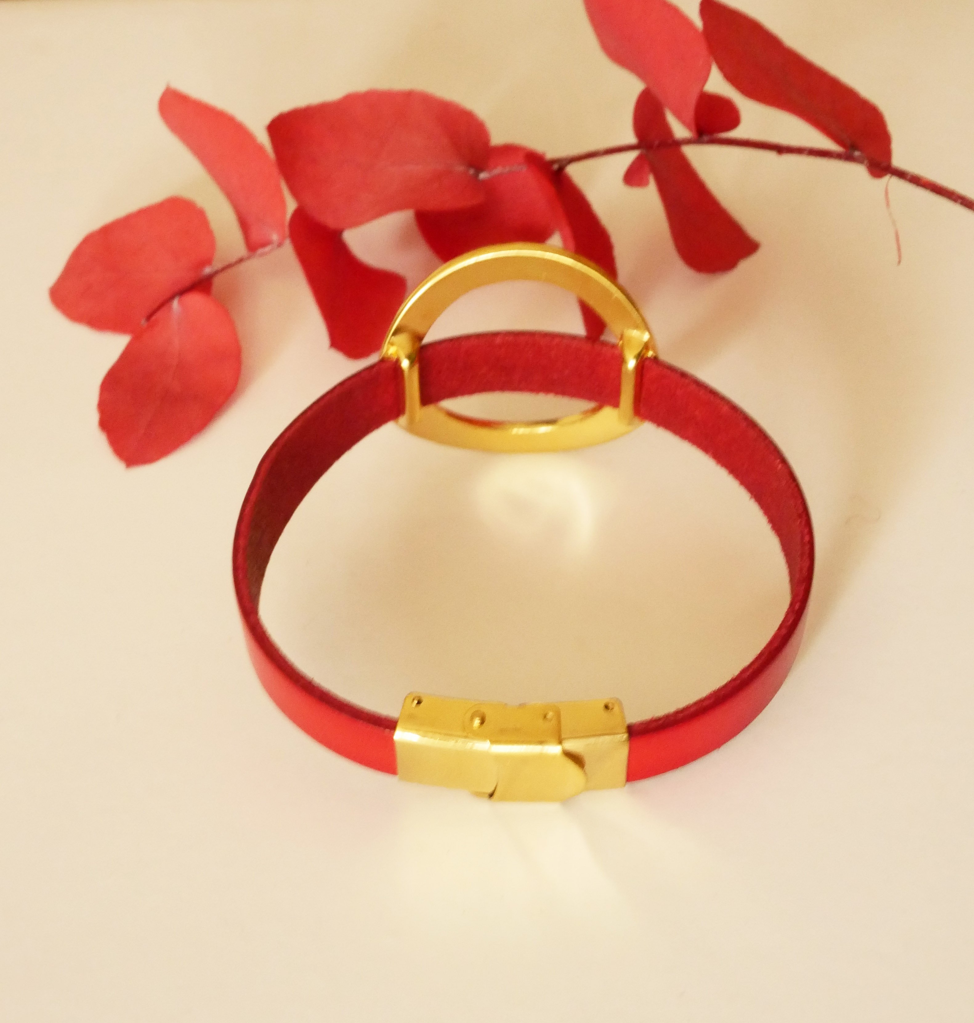 Bracelet large gold ring leather color choice