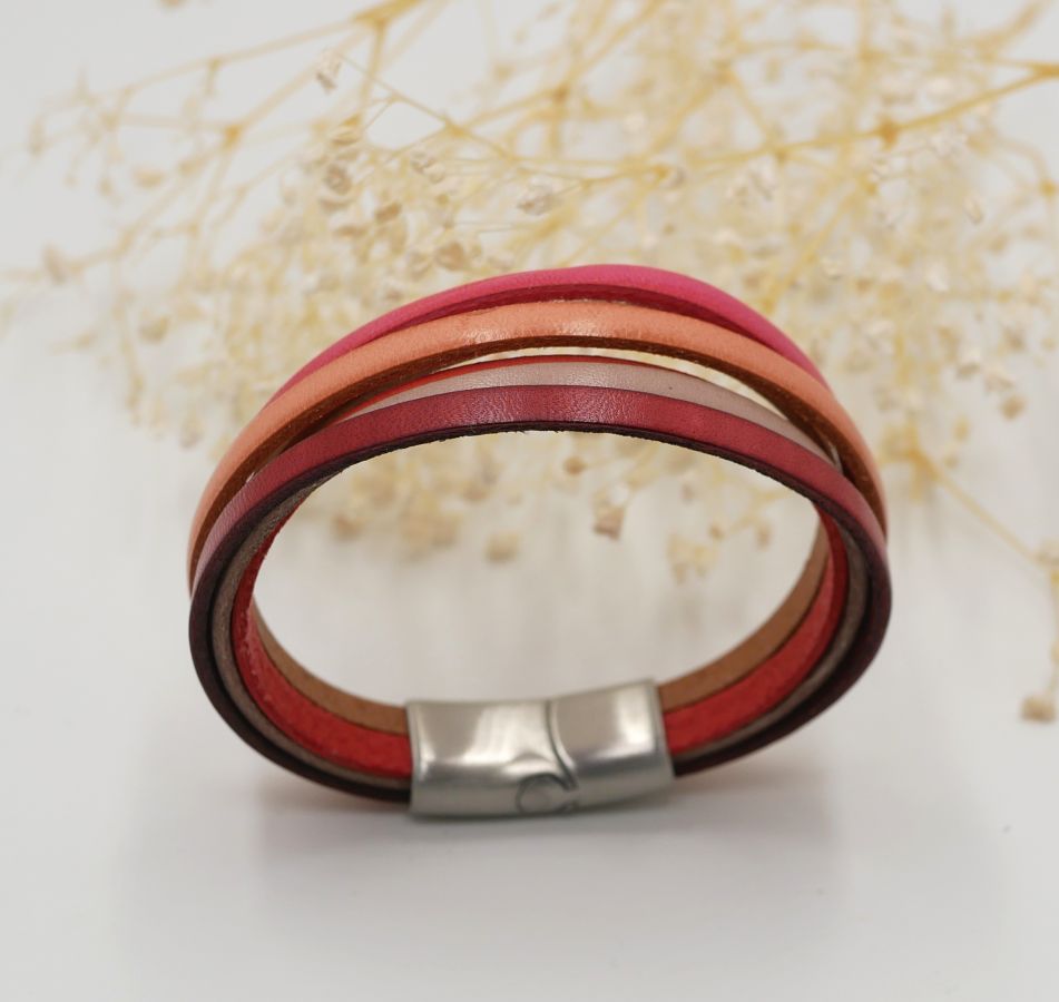 Multi-leather bracelet in red, peach, coral and beige cuff