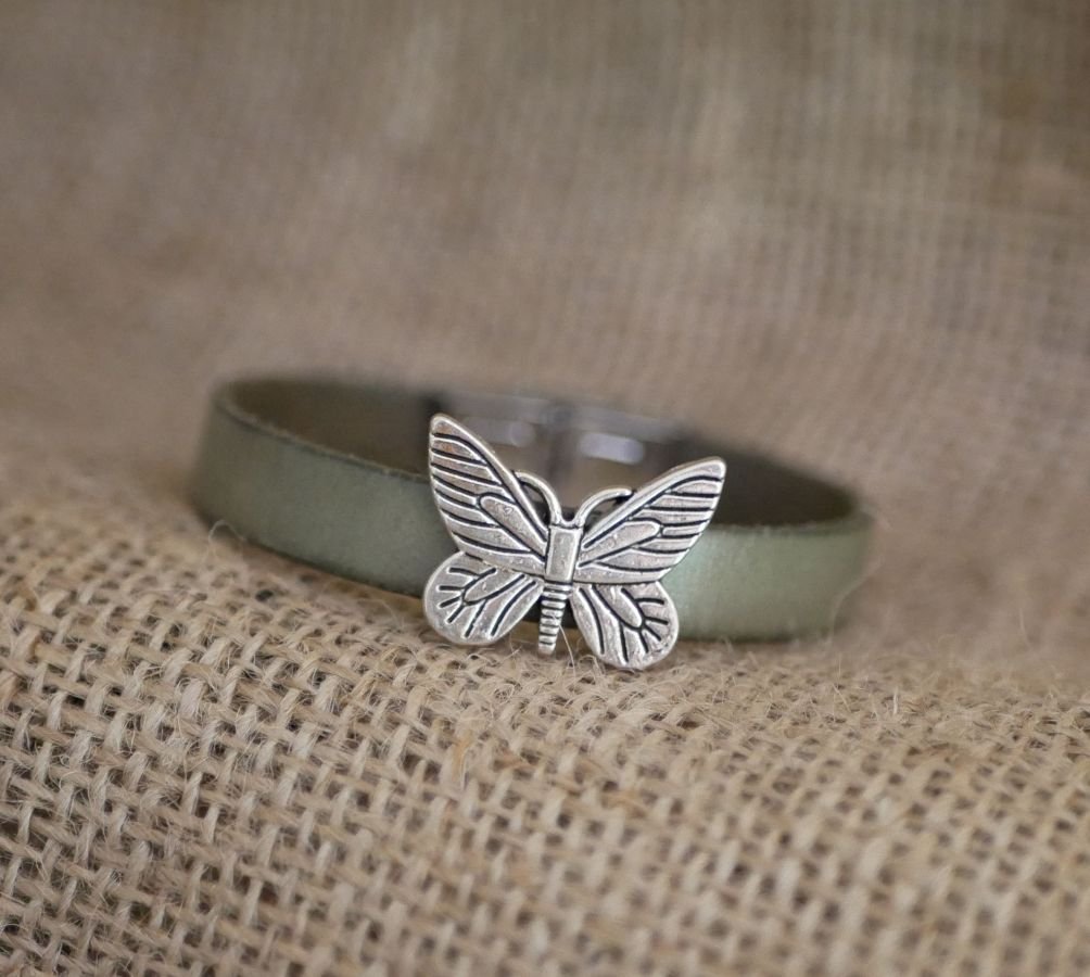 Leather bracelet for girl and butterfly charm customizable