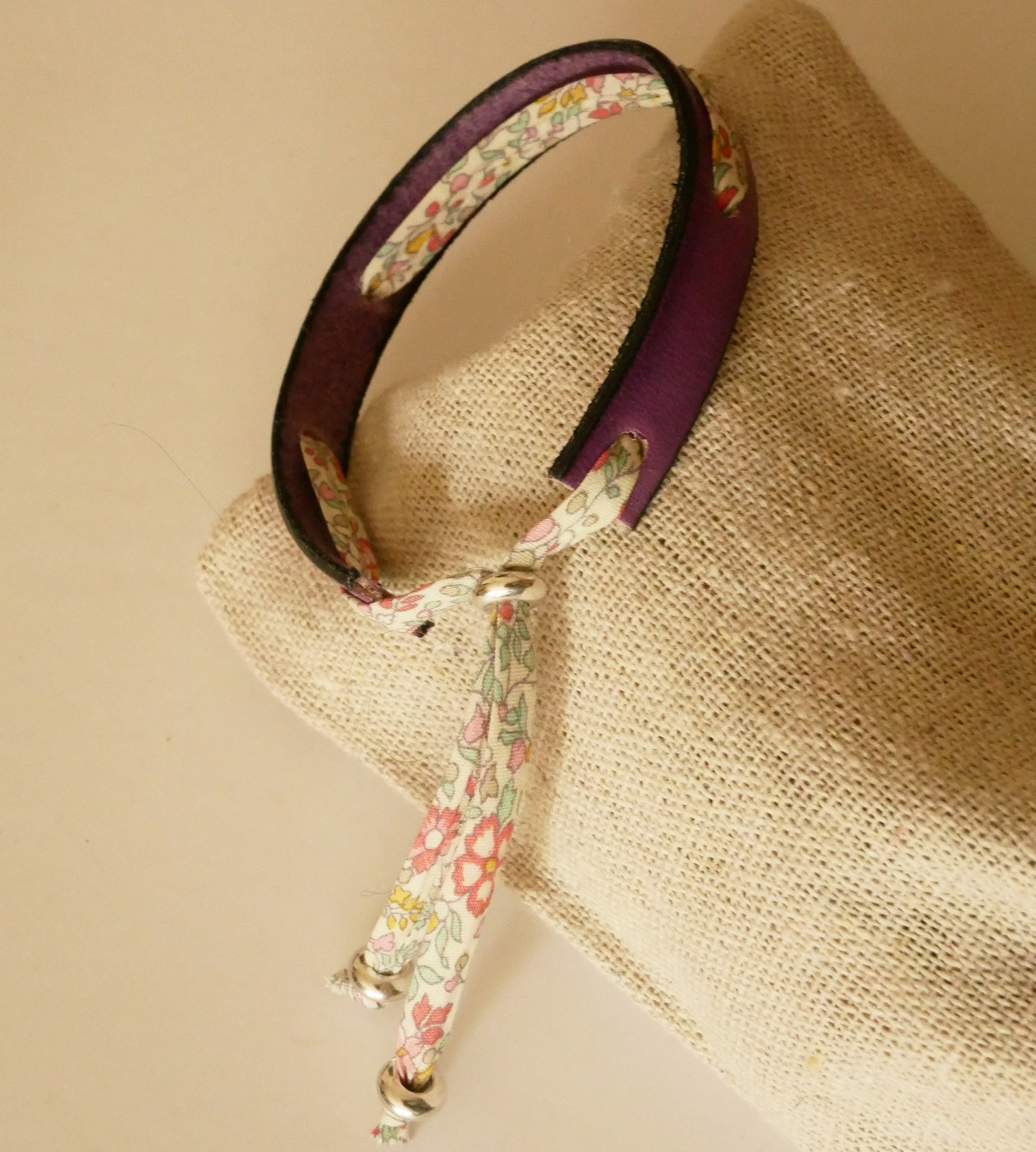 Flor&acirc;me "Brille" engraved bracelet with pastel liberty ribbon on purplish leather