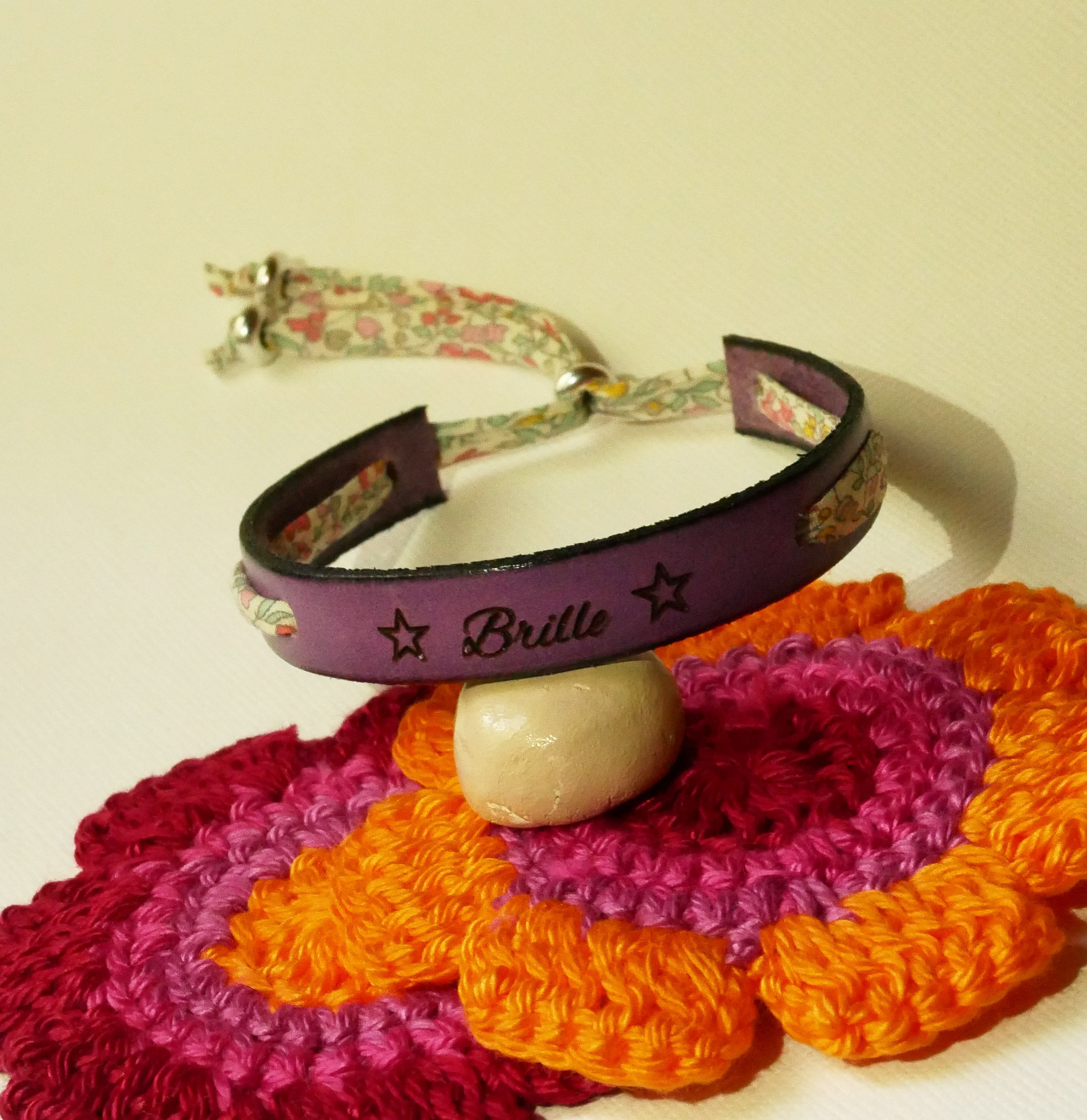 Florâme "Brille" engraved bracelet with pastel liberty ribbon on purplish leather