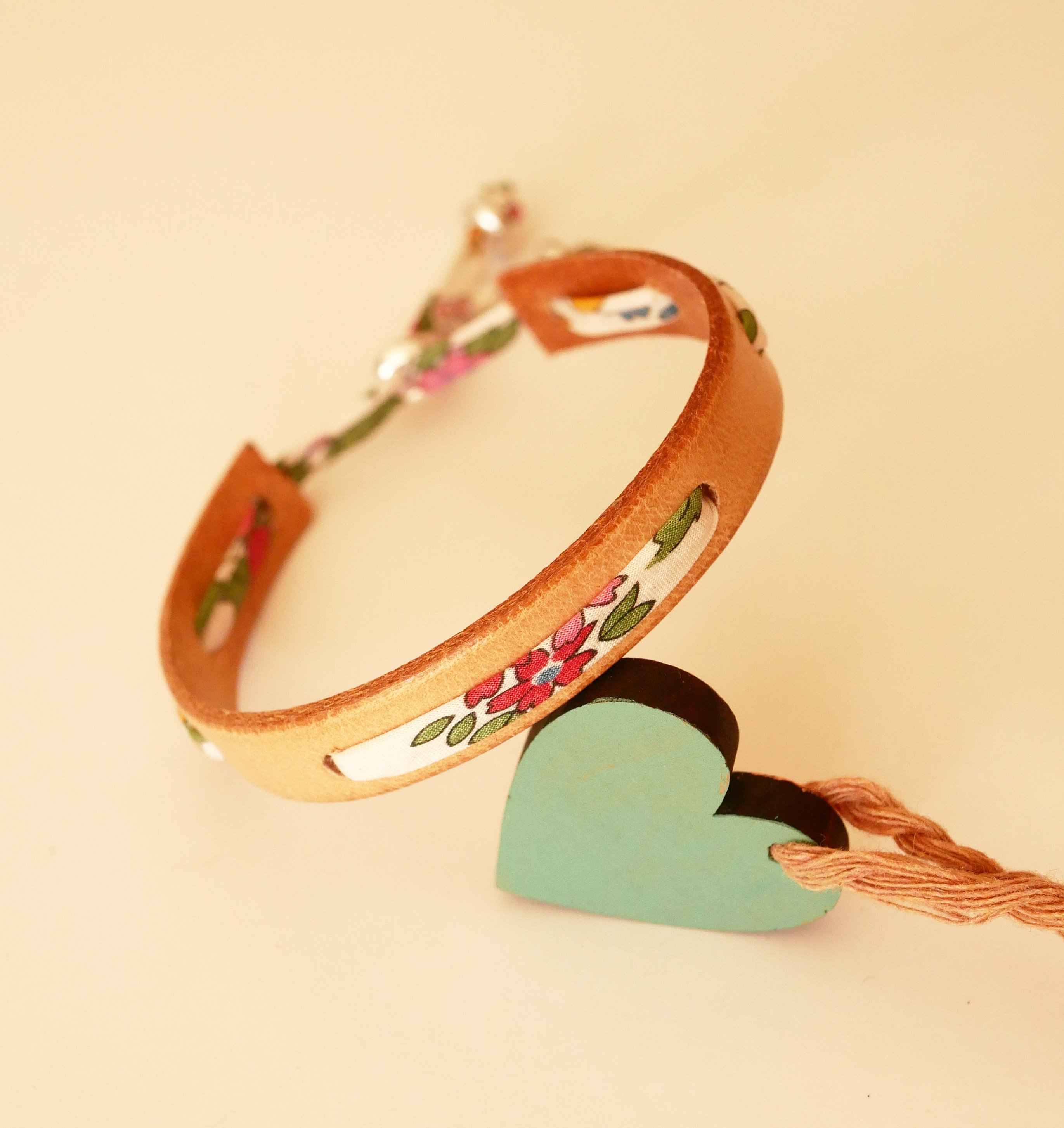 Flor&acirc;me bracelet with strawberry liberty ribbon on natural leather