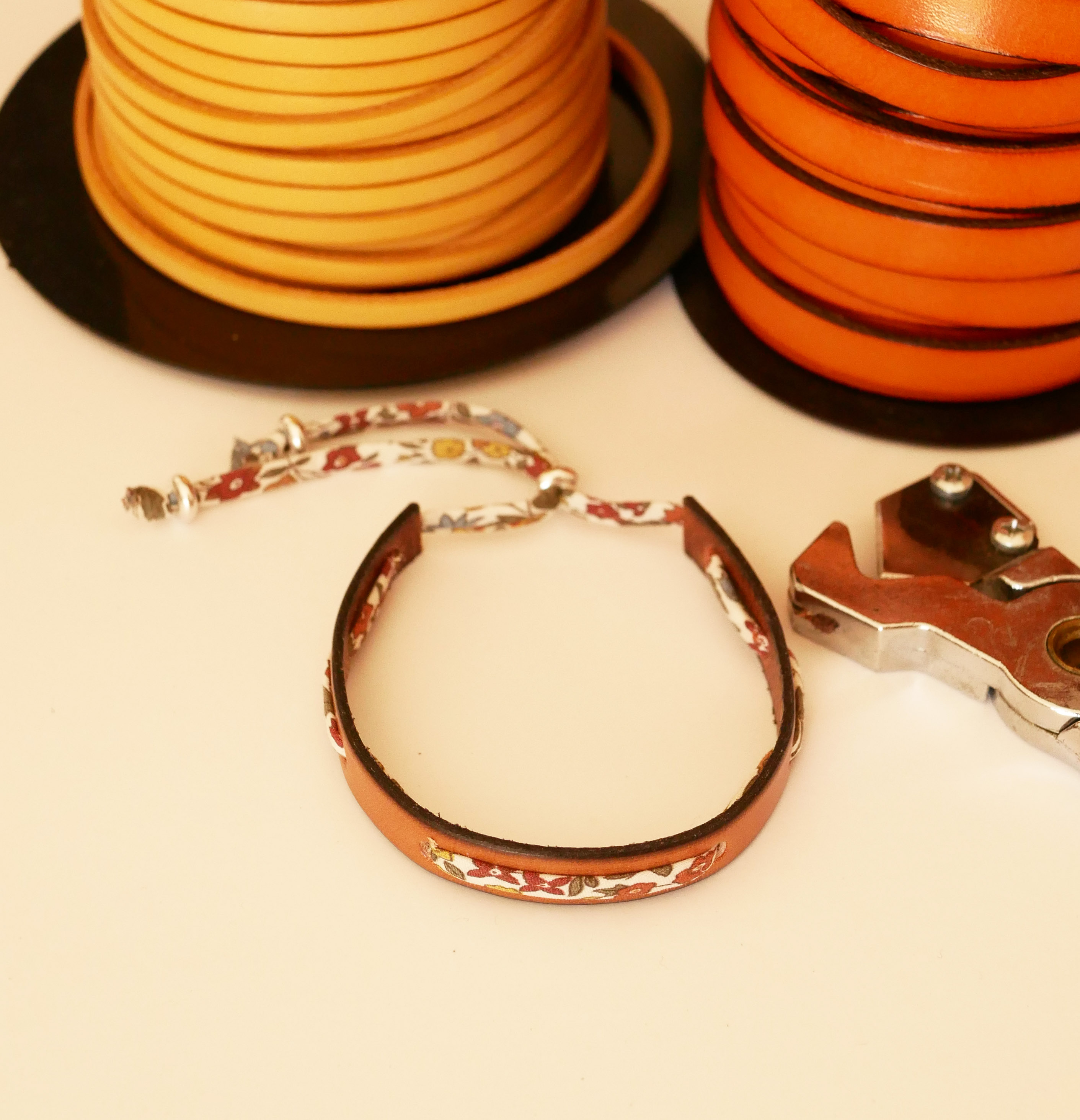Florâme bracelet to personalize with Liberty cord and leather color