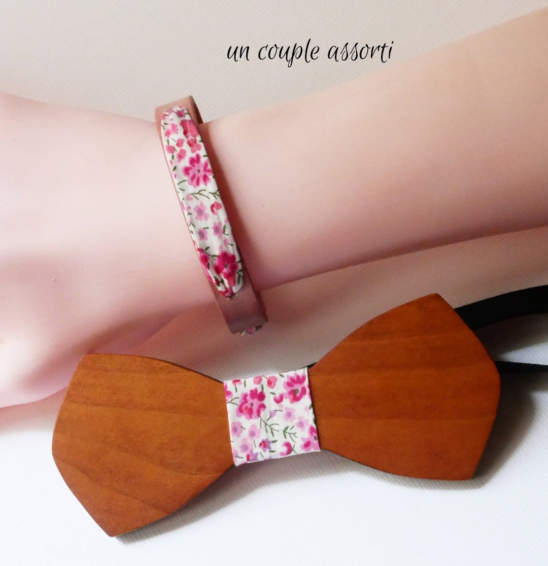 Florâme bracelet with pink liberty ribbon flowers on aged pink leather