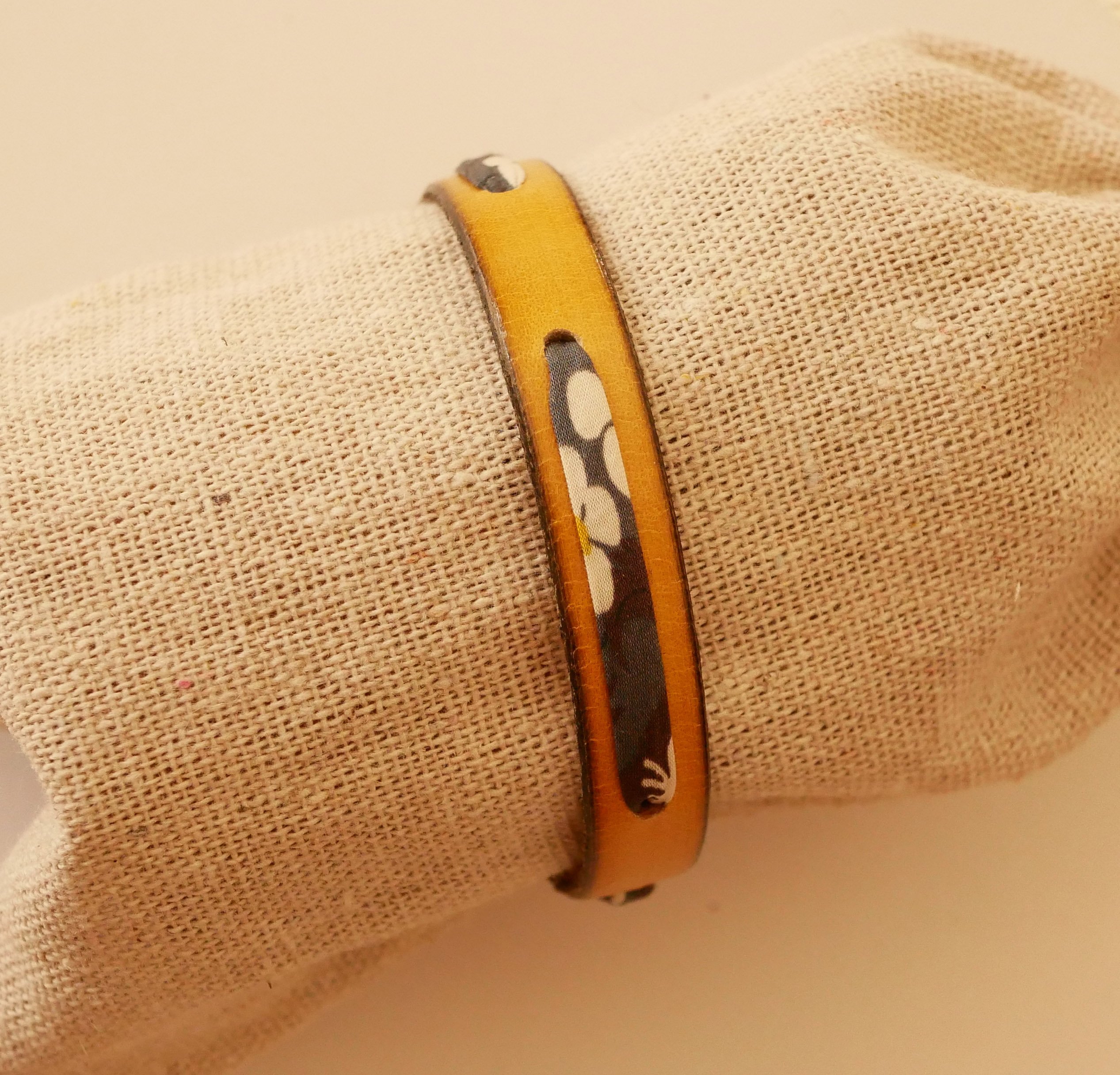 Flor&acirc;me bracelet with grey Misti liberty ribbon on mustard leather
